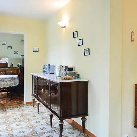 2 Bedroom In Athis (Marne)