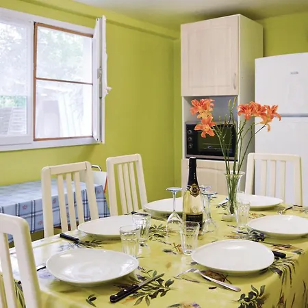 2 Bedroom In Σπίτι διακοπών